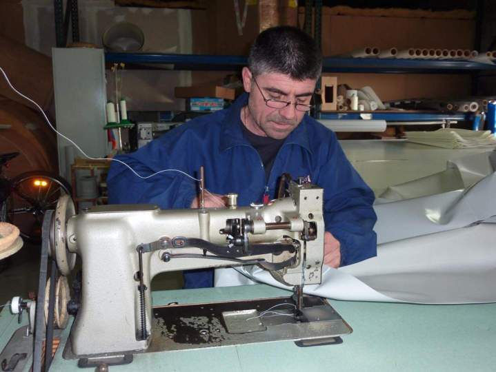 Confection de membrane pour pressoir à vin Saint-Geniès-de-Comolas